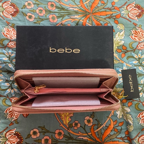 BEBE Dana Embossed Patent Blush Pink Wallet - Picture 3 of 3
